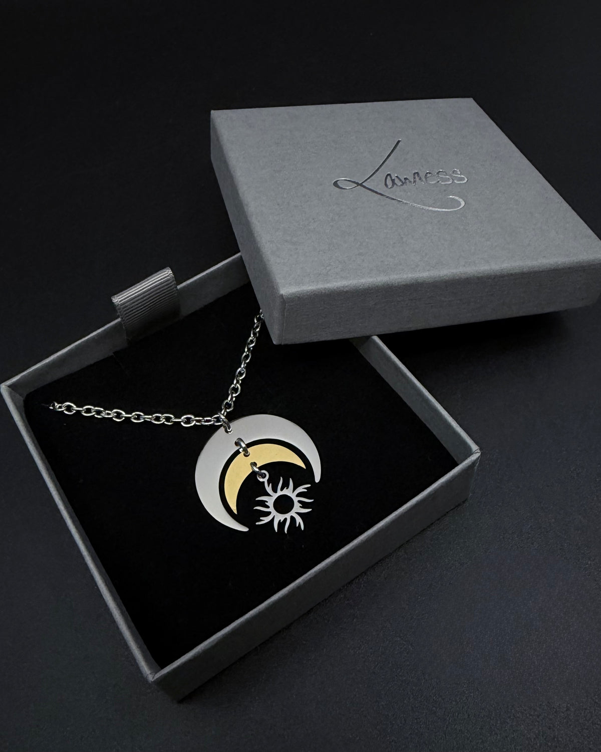 Eos Balance Necklace - Silver Gold 30mm
